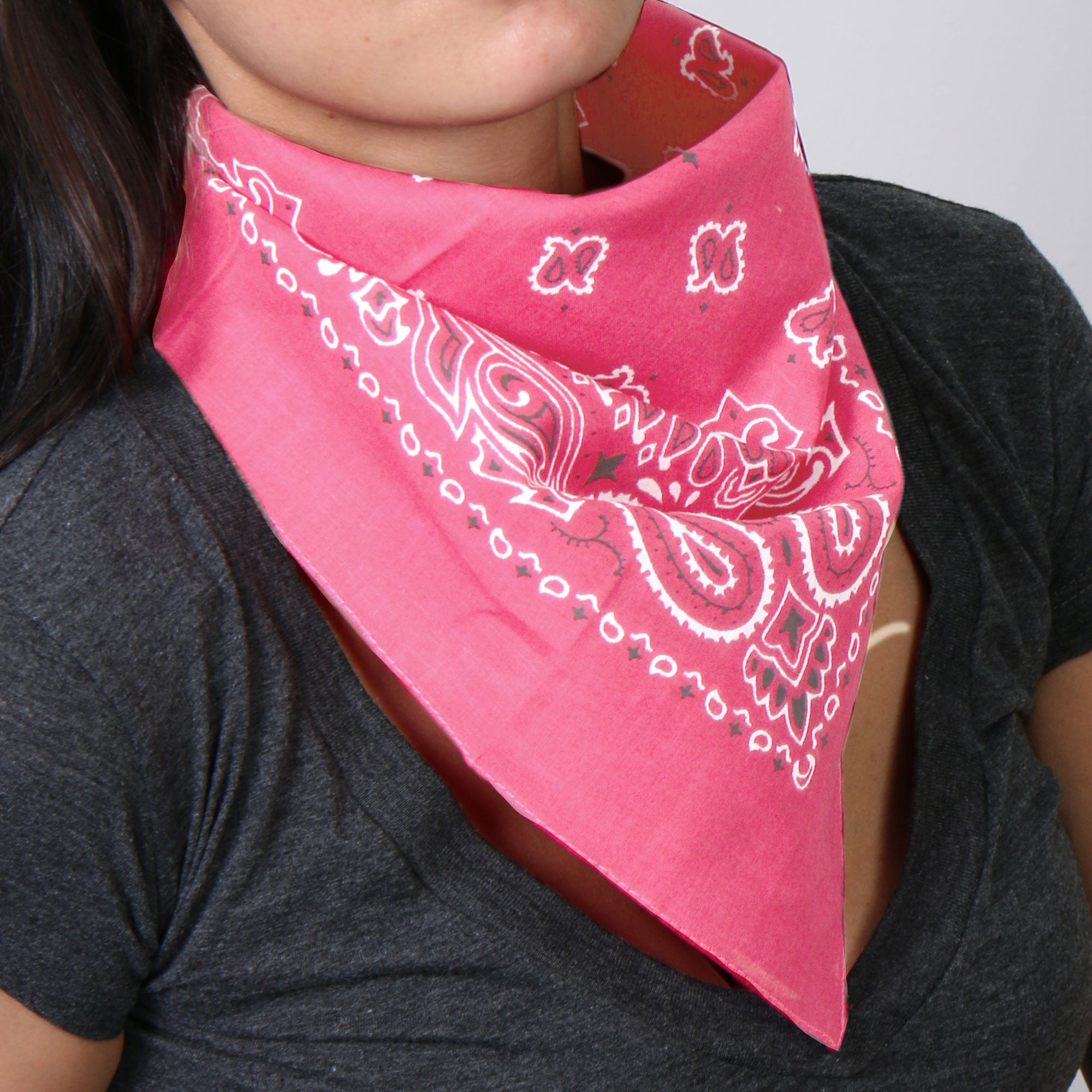 Hot Leathers BAP1007 Classic Hot Pink Paisley Bandana