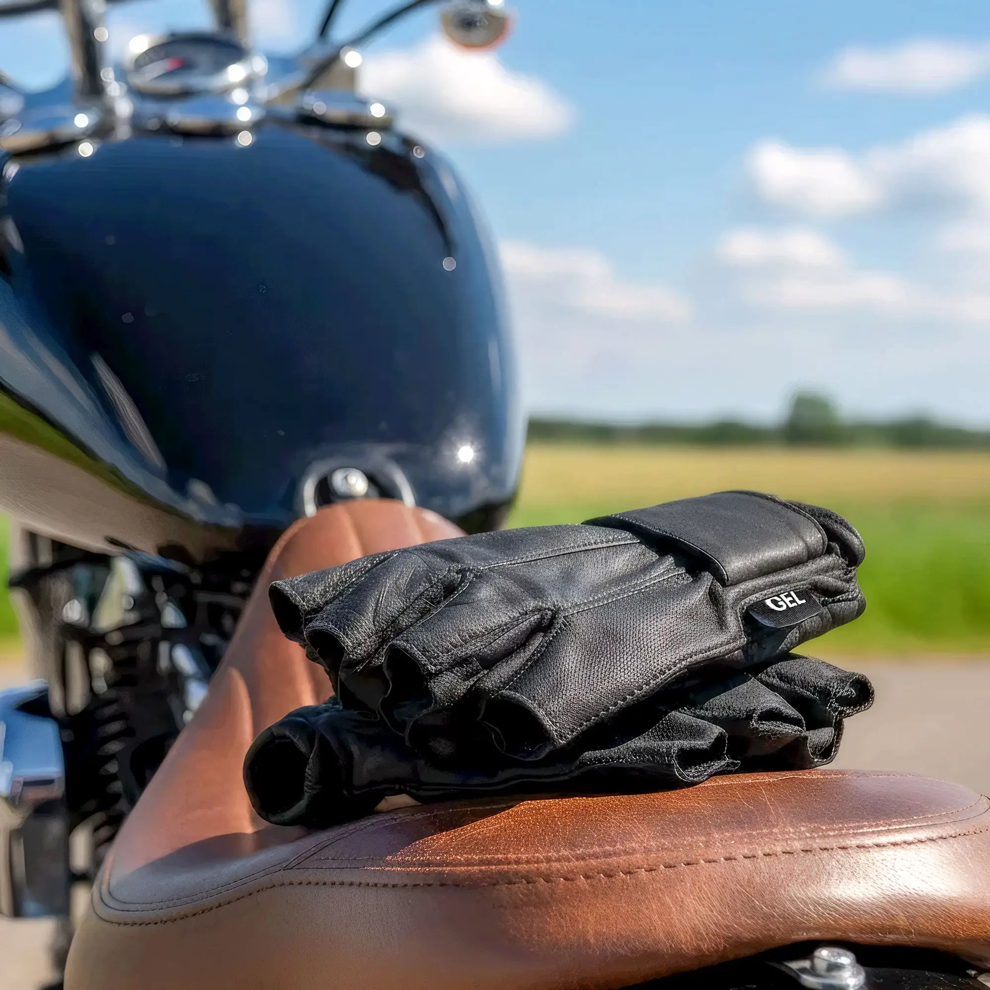 Hot Leathers Mens Gloves Naked Leather Fingerless with Padded Gel Palm GVM1011