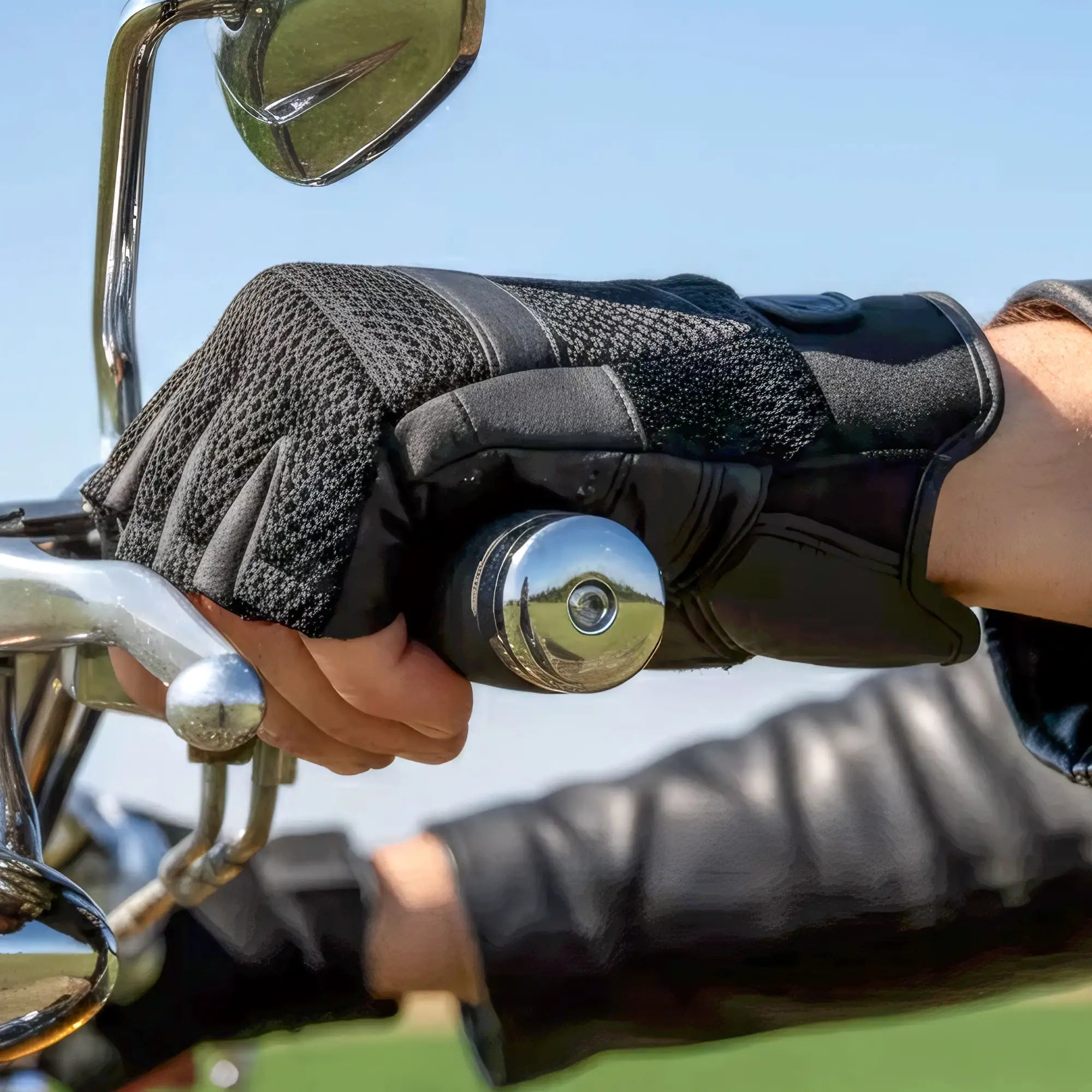 Hot Leathers GVM1026 Mens Black Leather and Mesh Fingerless Gloves